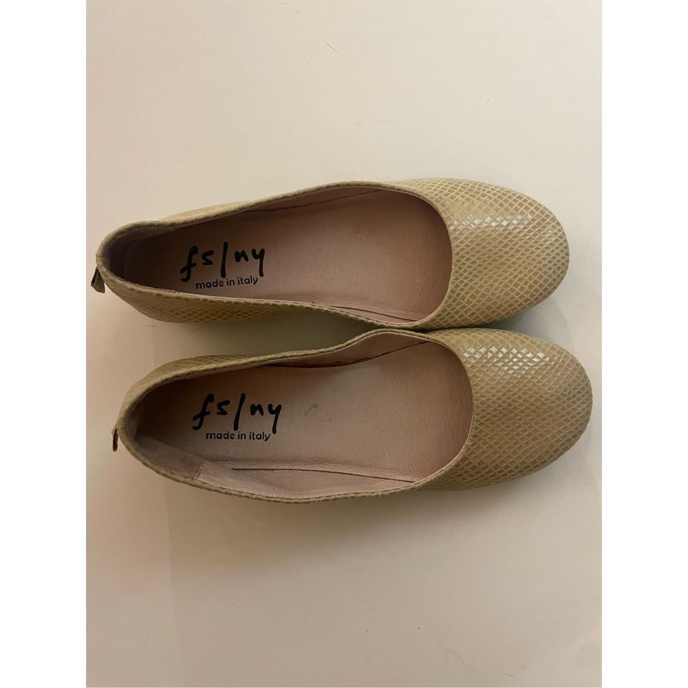 French Sole FS / NY Zeppa Beige Snake Wedge Flats Size